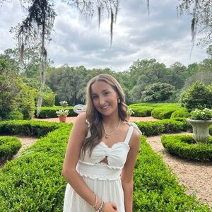 Meet your Posher, Lindsey
